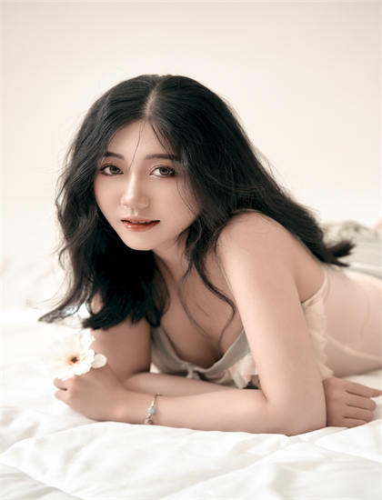 女生自拍_蜜桃成熟時qvod